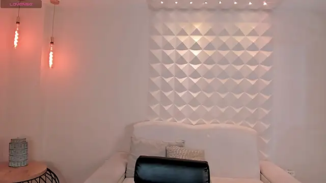 Snapshot of ChristineFord_ chatting on 13, 3, 2026 ChristineFord online show from 13, 3, 2026