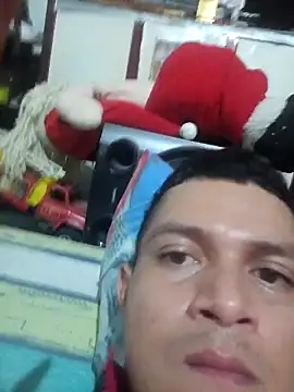 Snapshot of Tred322david chatting on 13, 12, 2025 Tred322david online show from 13, 12, 2025