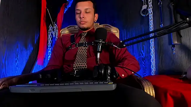 Snapshot of Master_Connor_BDSM chatting on 30, 10, 2025 Master Connor BDSM online show from 30, 10, 2025