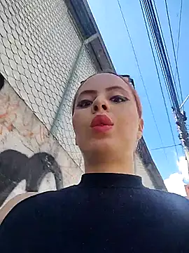 BiancaLuxor  online show from 17, 11, 2025