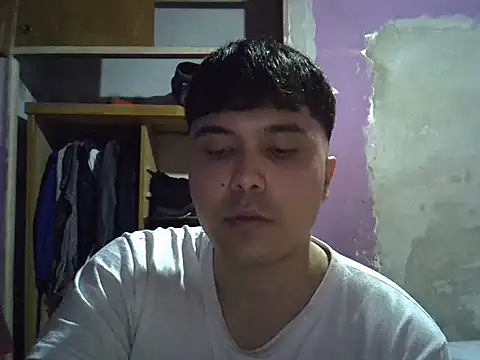 Snapshot of CuteAlexBoy chatting on 18, 10, 2025 CuteAlexBoy online show from 18, 10, 2025