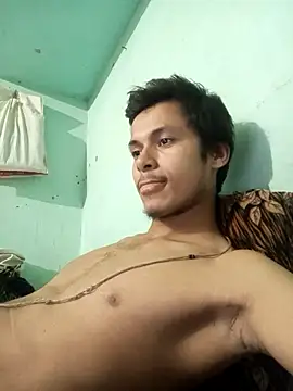 Snapshot of maxmishra18 chatting on 27, 10, 2025 maxmishra18 online show from 27, 10, 2025