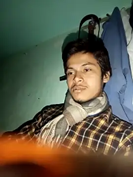 Snapshot of maxmishra18 chatting on 15, 11, 2025 maxmishra18 online show from 15, 11, 2025