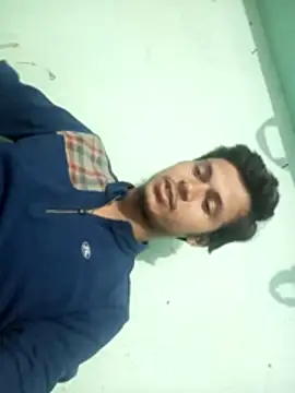 Snapshot of maxmishra18 chatting on 18, 11, 2025 maxmishra18 online show from 18, 11, 2025