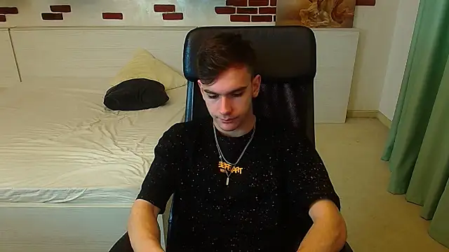 Snapshot of BradyFlint chatting on 1, 12, 2025 BradyFlint online show from 1, 12, 2025