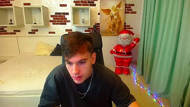 Snapshot of BradyFlint chatting on 19, 12, 2025 BradyFlint online show from 19, 12, 2025