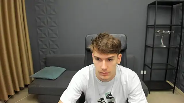 Snapshot of BradyFlint chatting on 3, 4, 2026 BradyFlint online show from 3, 4, 2026