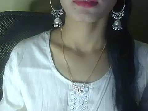 Snapshot of Shezi_N chatting on 5, 2, 2026 Shezi N online show from 5, 2, 2026