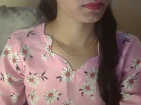 Snapshot of Shezi_N chatting on 8, 4, 2026 Shezi N online show from 8, 4, 2026