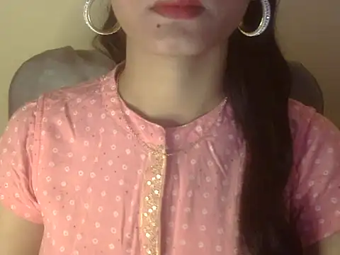 Snapshot of Shezi_N chatting on 9, 4, 2026 Shezi N online show from 9, 4, 2026