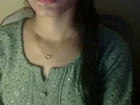 Snapshot of Shezi_N chatting on 21, 4, 2026 Shezi N online show from 21, 4, 2026