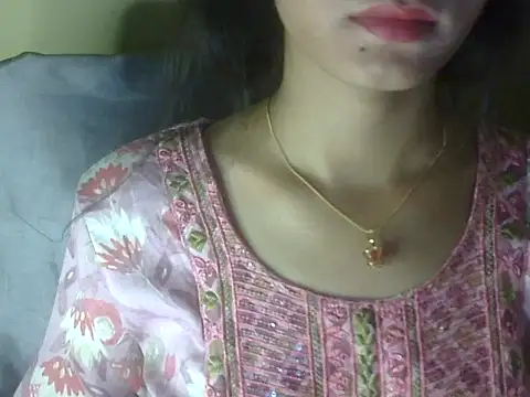 Snapshot of Shezi_N chatting on 29, 4, 2026 Shezi N online show from 29, 4, 2026