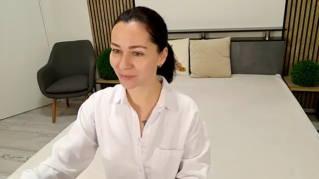 Snapshot of DitaNoir chatting on 2, 11, 2025 DitaNoir online show from 2, 11, 2025