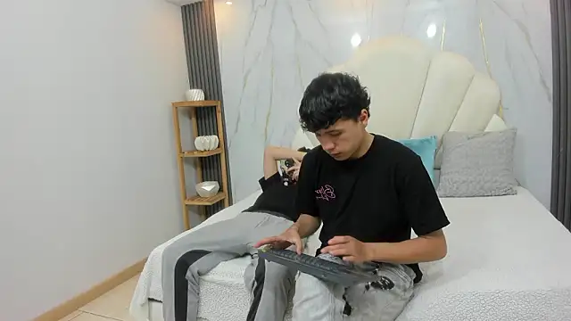 hoot booys  online show from 31, 1, 2026