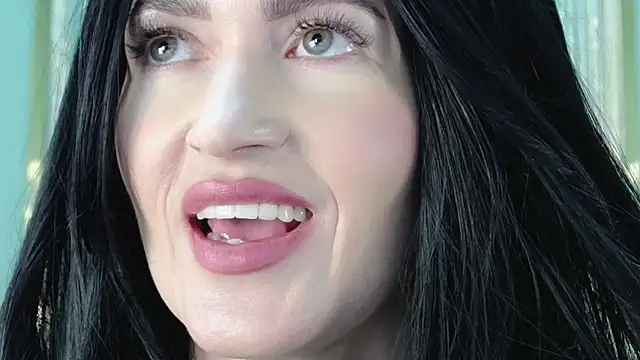 Snapshot of JaneWalch chatting on 16, 4, 2026 JaneWalch online show from 16, 4, 2026