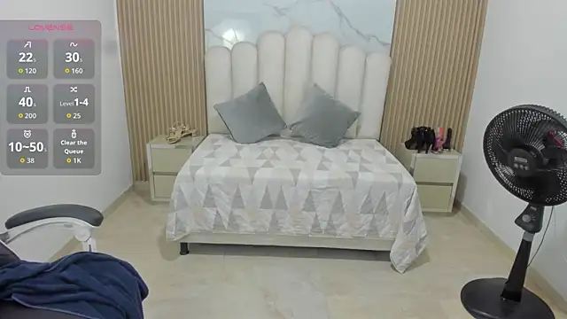 Snapshot of Aziz_daud chatting on 13, 3, 2026 Aziz daud online show from 13, 3, 2026