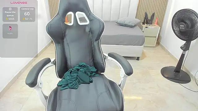 Snapshot of Aziz_daud chatting on 14, 4, 2026 Aziz daud online show from 14, 4, 2026