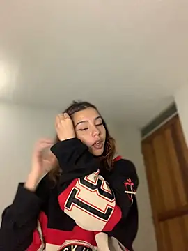 Snapshot of MiaaCute- chatting on 25, 2, 2026 MiaaCute- online show from 25, 2, 2026