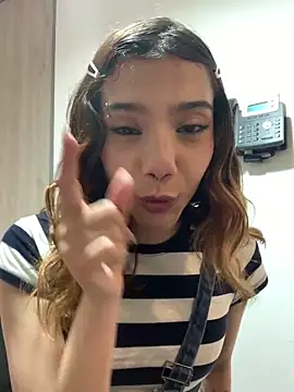 Snapshot of MiaaCute- chatting on 15, 4, 2026 MiaaCute- online show from 15, 4, 2026