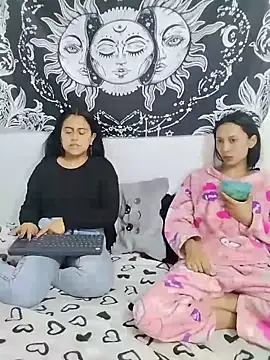 Snapshot of emily_n_abby chatting on 9, 6, 2026 emily n abby online show from 9, 6, 2026