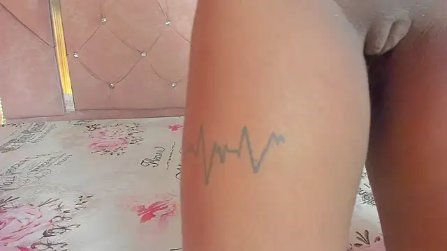 Snapshot of mia__blaze__ chatting on 28, 4, 2026 mia blaze online show from 28, 4, 2026