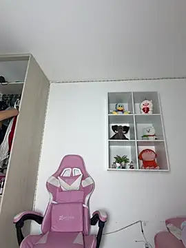  Alicee 1 online show from 25, 3, 2026