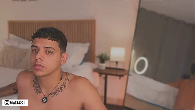 Snapshot of Little_Emma_11 chatting on 17, 4, 2026 Little Emma 11 online show from 17, 4, 2026