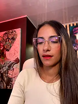 Snapshot of elegant__rouse chatting on 4, 12, 2025 elegant rouse online show from 4, 12, 2025