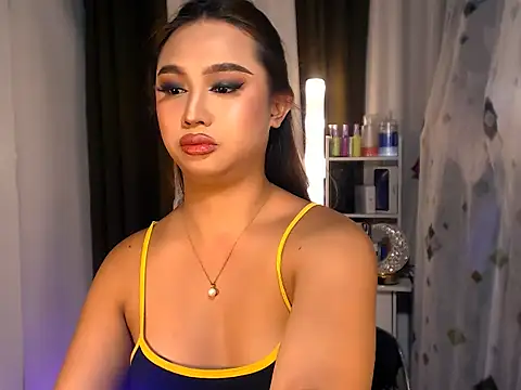 BigBrownCock Candice online show from 3, 3, 2026