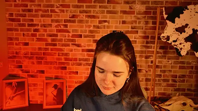 May Bloom online show from 24, 2, 2026