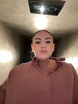 Snapshot of KiraSunshine chatting on 25, 10, 2025 KiraSunshine online show from 25, 10, 2025