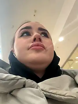 Snapshot of KiraSunshine chatting on 11, 11, 2025 KiraSunshine online show from 11, 11, 2025