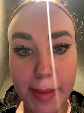 Snapshot of KiraSunshine chatting on 14, 11, 2025 KiraSunshine online show from 14, 11, 2025