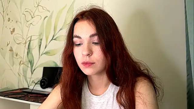 Snapshot of LunaAfrodita chatting on 4, 11, 2025 LunaAfrodita online show from 4, 11, 2025