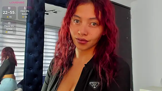 Snapshot of melanie_roux__ chatting on 18, 1, 2026 melanie roux online show from 18, 1, 2026