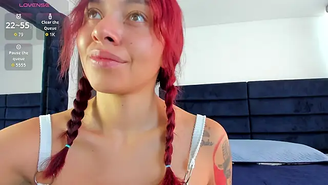 Snapshot of melanie_roux__ chatting on 19, 1, 2026 melanie roux online show from 19, 1, 2026