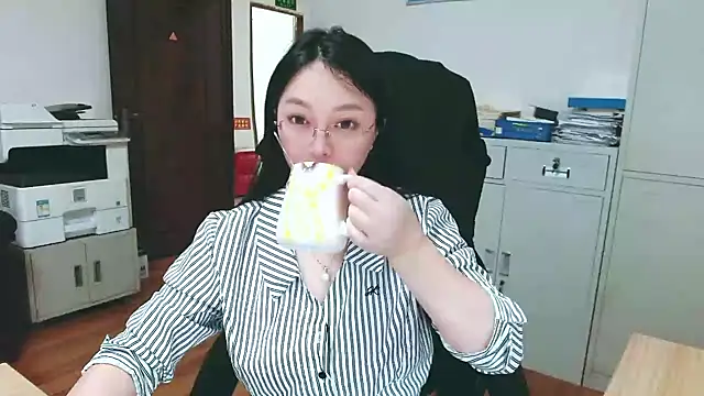 Snapshot of OL-Bai-Jie chatting on 11, 5, 2026 OL-Bai-Jie online show from 11, 5, 2026
