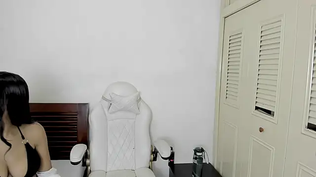 tifanymonroe online show from 21, 12, 2025