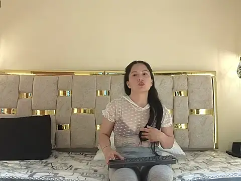 Snapshot of mara_wesley chatting on 27, 10, 2025 mara wesley online show from 27, 10, 2025