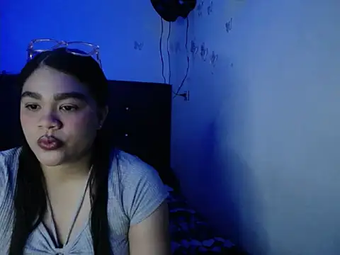 2moons full of love online show from 21, 11, 2025