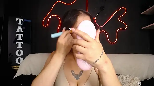 Snapshot of Emma_sweet_hot chatting on 10, 4, 2026 Emma sweet hot online show from 10, 4, 2026