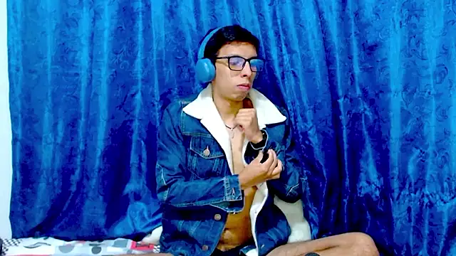 DavTwink3100 online show from 10, 2, 2026