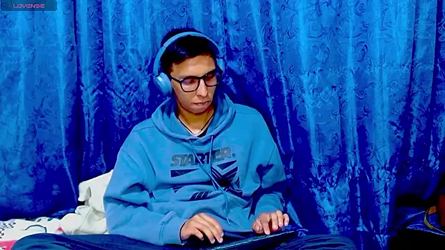 DavTwink3100 online show from 23, 2, 2026