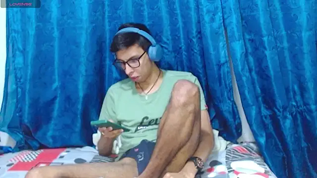 DavTwink3100 online show from 14, 4, 2026