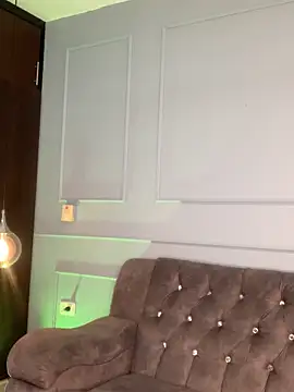 Orianabluee  online show from 2, 11, 2025