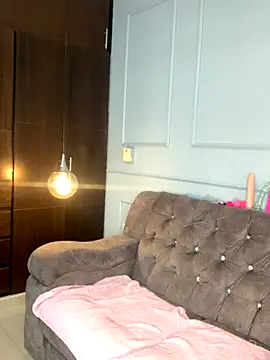 Orianabluee  online show from 18, 11, 2025