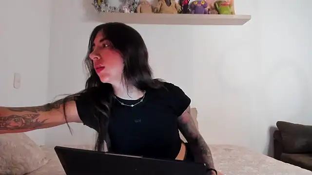 Snapshot of valeriahornier chatting on 17, 4, 2026 valeriahornier online show from 17, 4, 2026