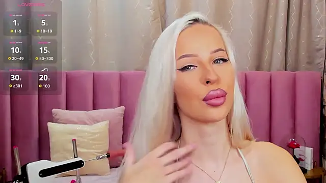 KailaCrystall online show from 13, 11, 2025