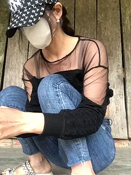 Snapshot of Kylie_beem chatting on 4, 3, 2026 Kylie beem online show from 4, 3, 2026