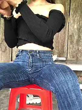 Snapshot of Kylie_beem chatting on 24, 3, 2026 Kylie beem online show from 24, 3, 2026